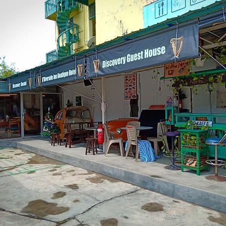 Discovery Cafe And Guesthouse Malacca Extérieur photo