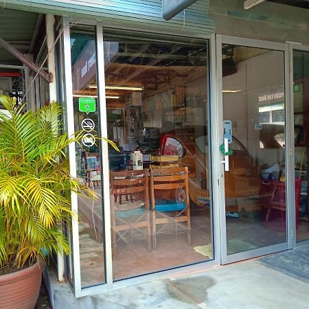 Discovery Cafe And Guesthouse Malacca Extérieur photo